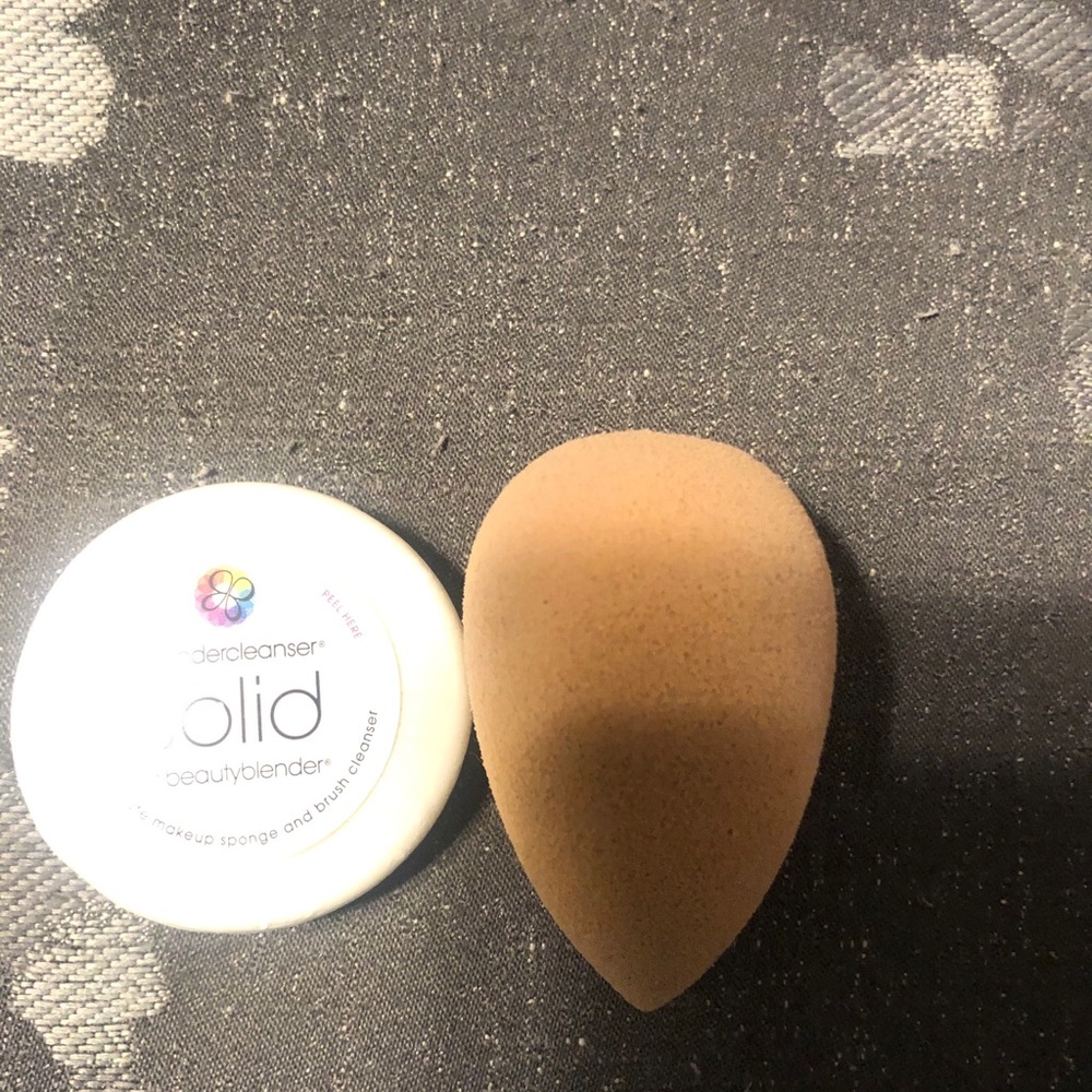 BeautyBlender Sponge and Cleaner NWOT - Picture 3 of 8